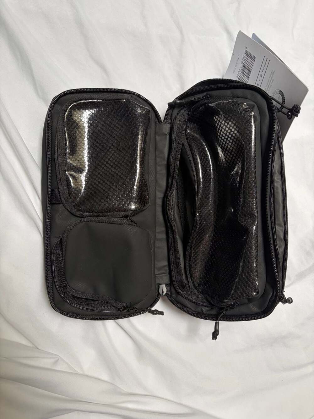 Nomatic Toiletry Bag Black - Picture 2 of 10